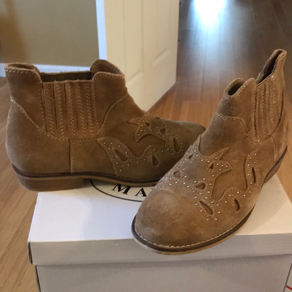 Zara - Picture 1 of 5